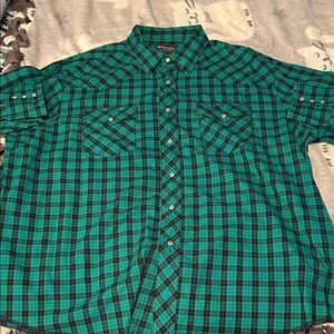 Wrangler Men's Green and Black Checkered Shirt